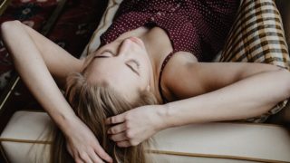 マツエクを長持ちさせる美容液とコーティングの順番は？？違いを理解してより長持ちに！